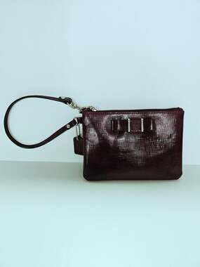 Coach Burgundy Crossgrain Leather Bow Wristlet EUC